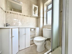 En-Suite- click for photo gallery
